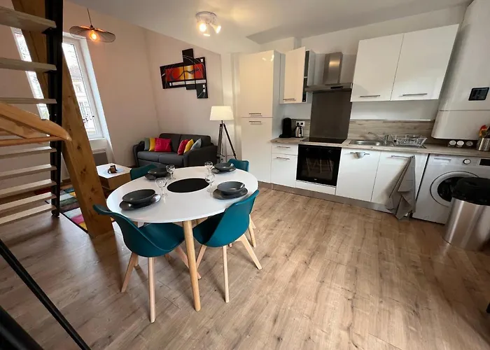 6 - Hyper-centre Avec Garage